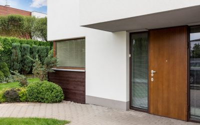 Puertas de viviendas blindadas vs. acorazadas: ¿Cuál elegir para mayor seguridad?